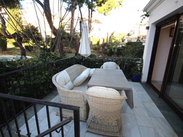 5 Bedrooms Townhouse in Marbella