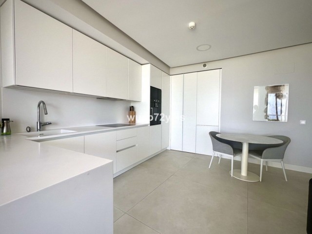 2 Makuuhuoneen Huoneisto Estepona