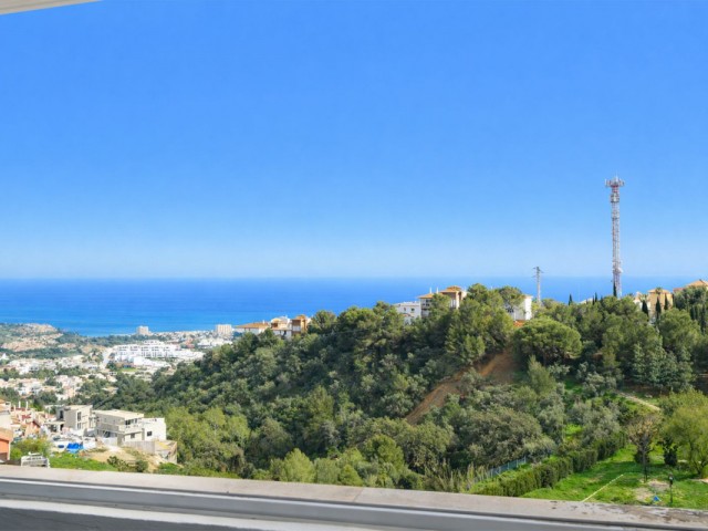 Penthouse avec 3 Chambres  à Benalmadena