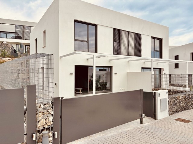 Villa avec 4 Chambres  à Riviera del Sol