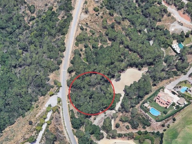  Grundstück in Benahavís