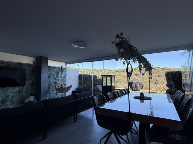 2 Schlafzimmer Apartment in Estepona