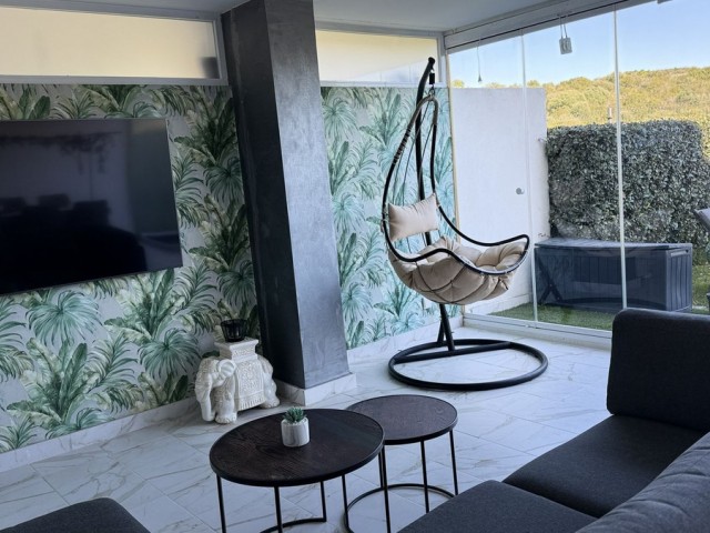 2 Schlafzimmer Apartment in Estepona