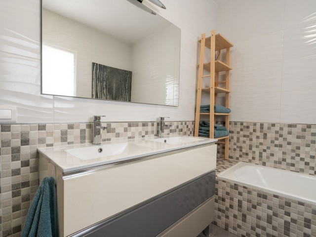 Maison mitoyenne avec 3 Chambres  à Benalmadena Pueblo