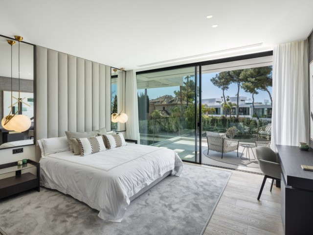 6 Schlafzimmer Villa in Nueva Andalucía