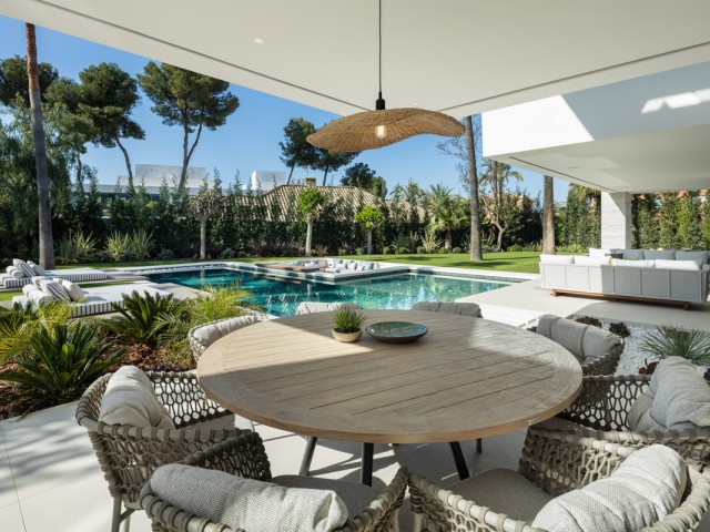 6 Makuuhuoneen Huvila Nueva Andalucía