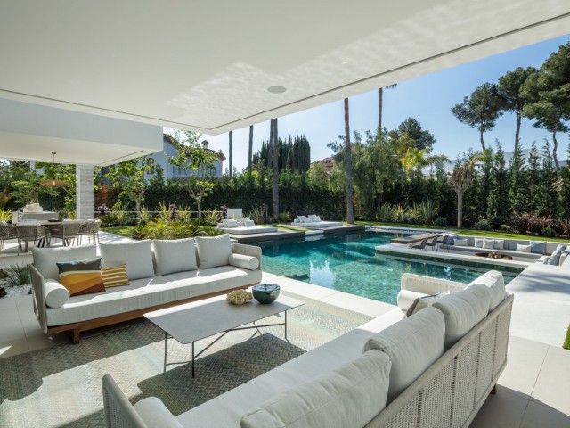 6 Makuuhuoneen Huvila Nueva Andalucía