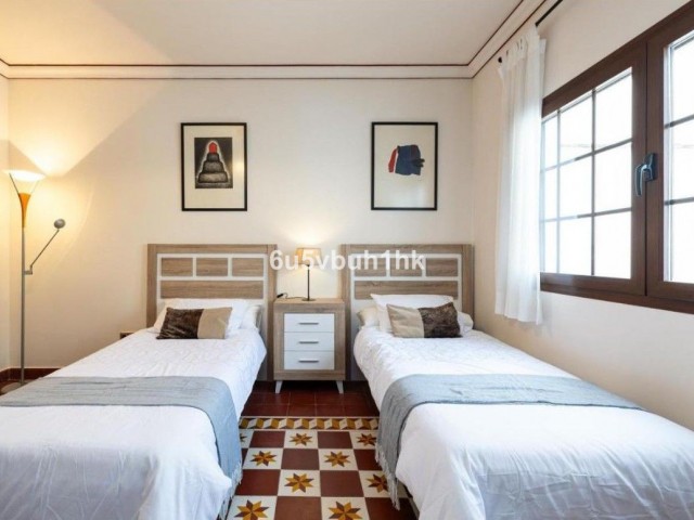 5 Bedrooms Townhouse in Fuengirola