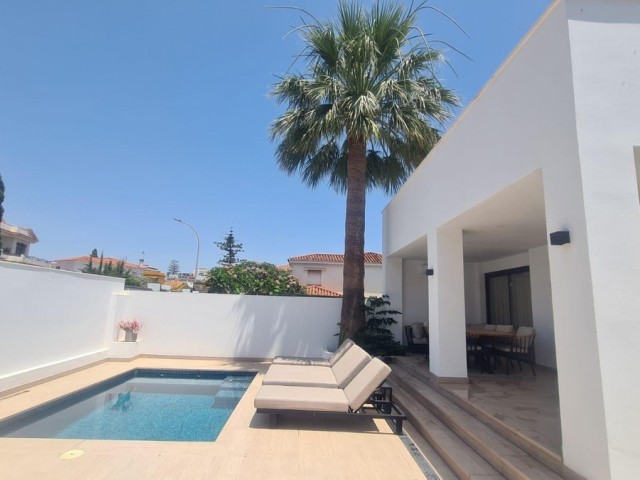 7 Bedrooms Villa in Benalmadena Costa