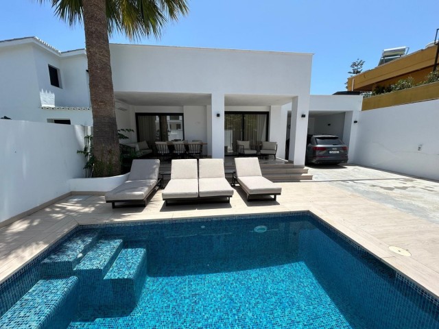 Villa avec 7 Chambres  à Benalmadena Costa