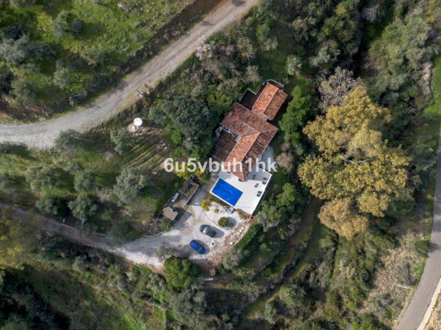 3 Soveroms Villa i Alhaurín el Grande