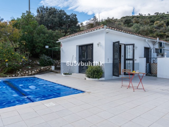 3 Soveroms Villa i Alhaurín el Grande