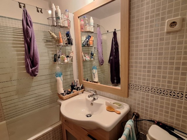 Apartamento con 3 Dormitorios  en Estepona