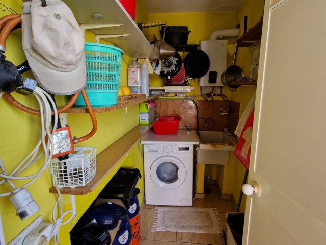 Apartamento con 3 Dormitorios  en Estepona