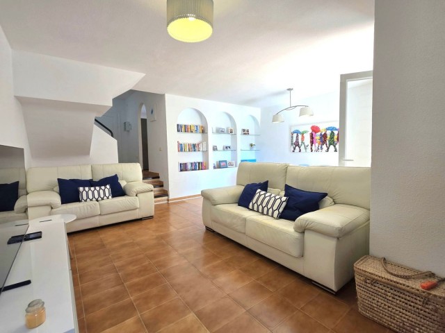 Maison mitoyenne avec 3 Chambres  à Casares Playa