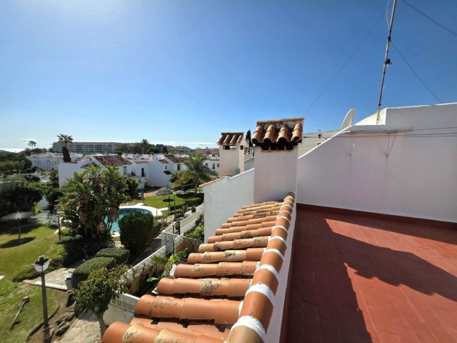 Maison mitoyenne avec 3 Chambres  à Casares Playa