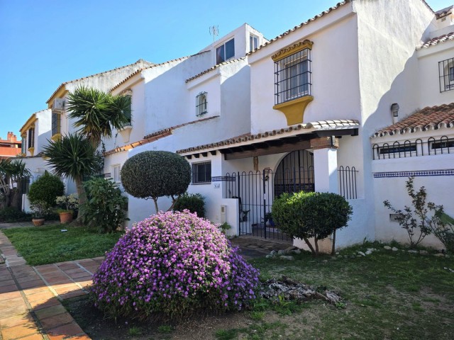 Maison mitoyenne avec 3 Chambres  à Casares Playa