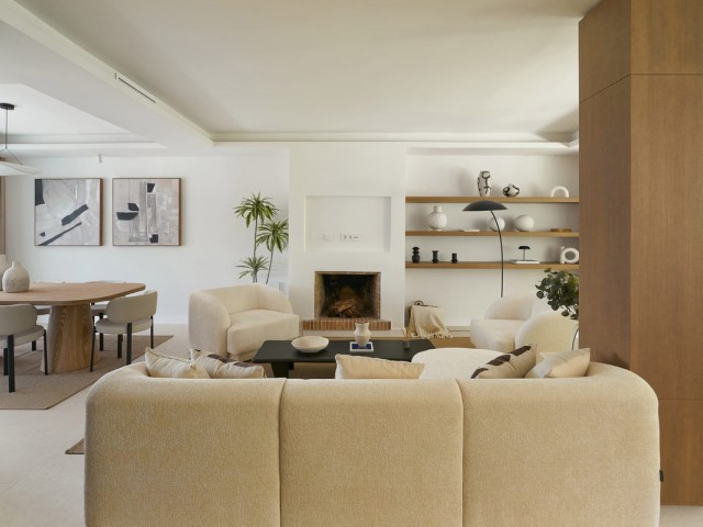 4 Schlafzimmer Reihenhaus in Nueva Andalucía