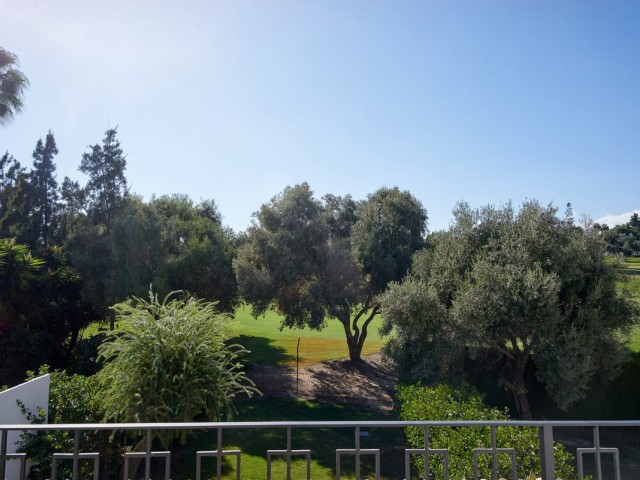 4 Schlafzimmer Reihenhaus in Nueva Andalucía