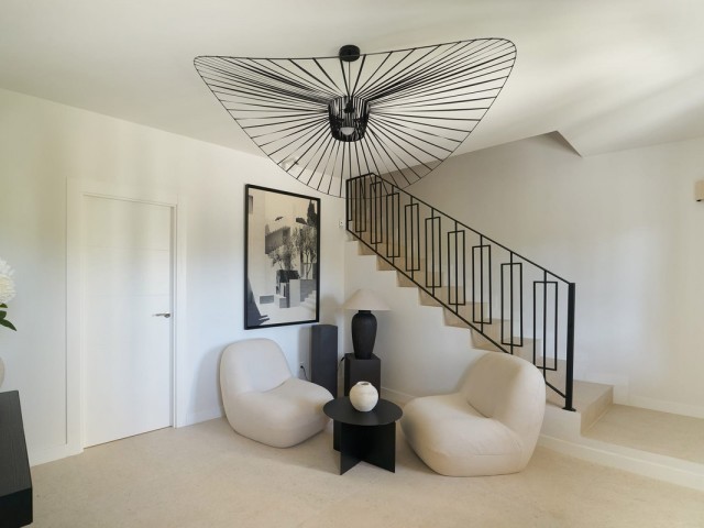 4 Schlafzimmer Reihenhaus in Nueva Andalucía