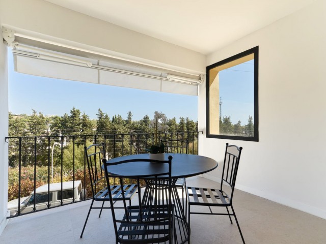 4 Schlafzimmer Reihenhaus in Nueva Andalucía