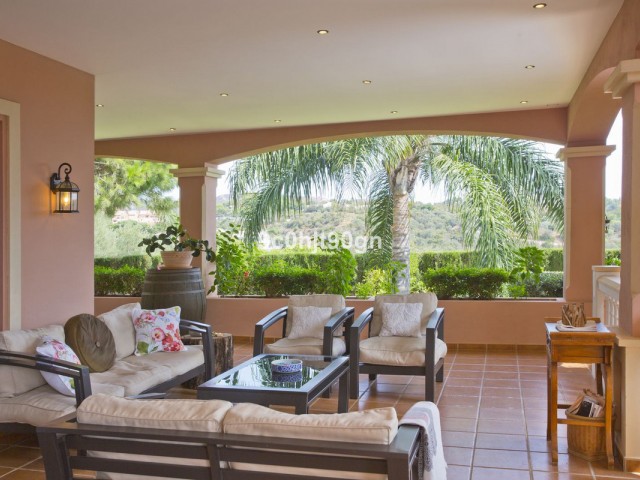 6 Bedrooms Villa in Elviria