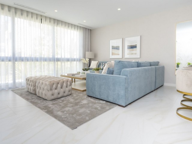 4 Schlafzimmer Reihenhaus in Marbella