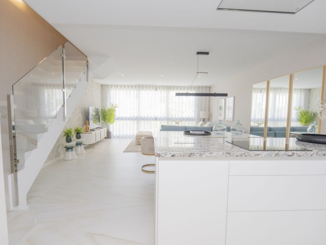 4 Slaapkamer Rijtjeshuis in Marbella