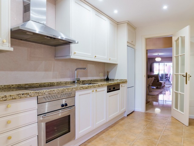 2 Bedrooms Apartment in Puerto Banús