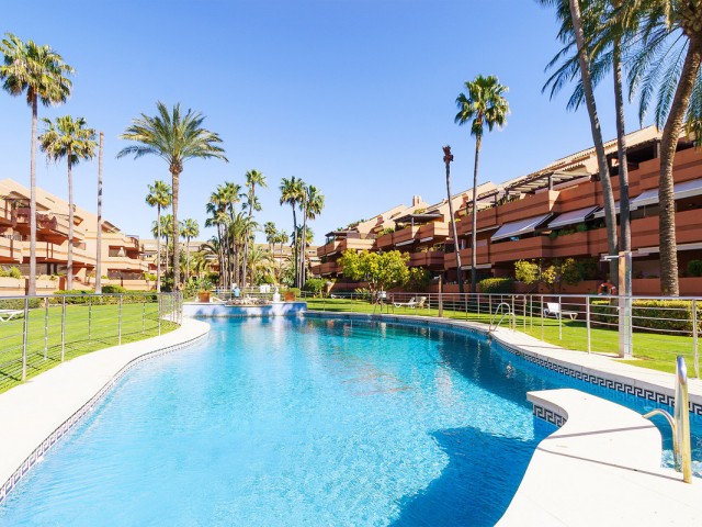 2 Bedrooms Apartment in Puerto Banús