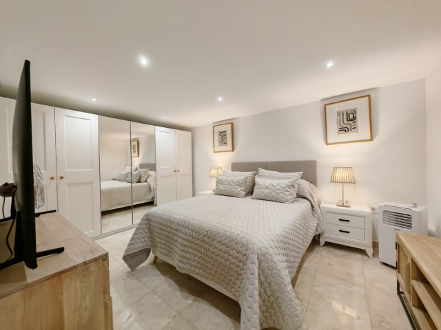 Maison mitoyenne avec 4 Chambres  à Riviera del Sol