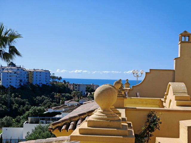 Maison mitoyenne avec 4 Chambres  à Riviera del Sol