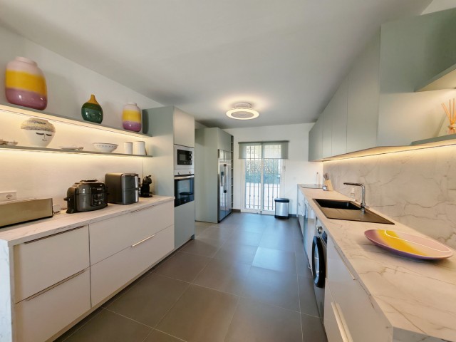 Maison mitoyenne avec 4 Chambres  à Riviera del Sol