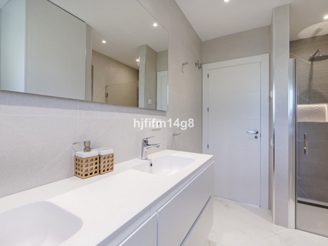 Penthouse in Nueva Andalucía