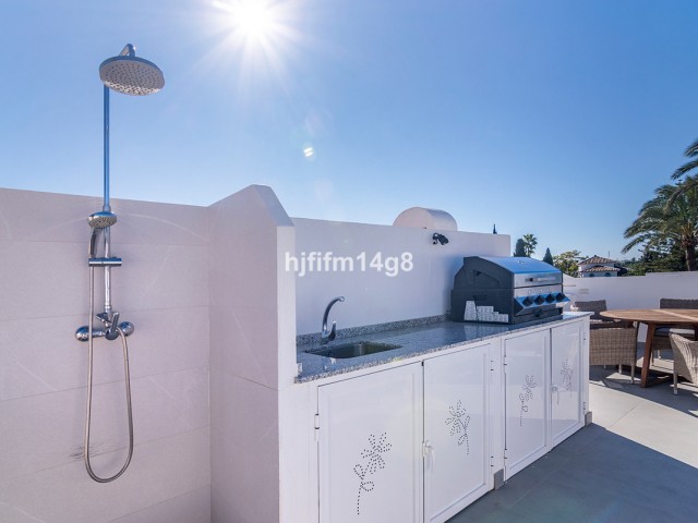 Penthouse in Nueva Andalucía