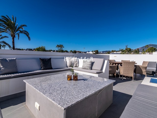 Penthouse in Nueva Andalucía