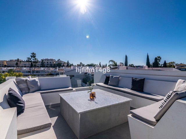Penthouse avec 3 Chambres  à Nueva Andalucía