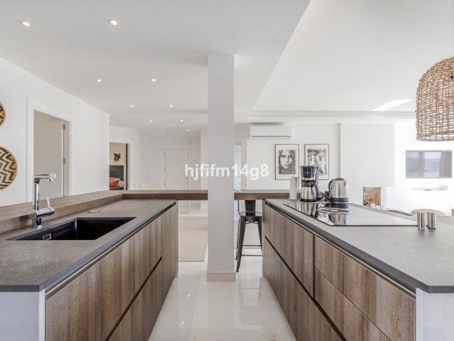 Penthouse avec 3 Chambres  à Nueva Andalucía