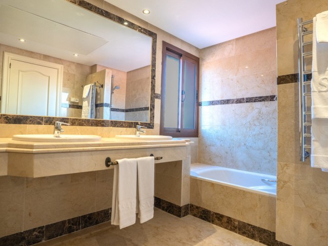 2 Soveroms Leilighet i Puerto Banús