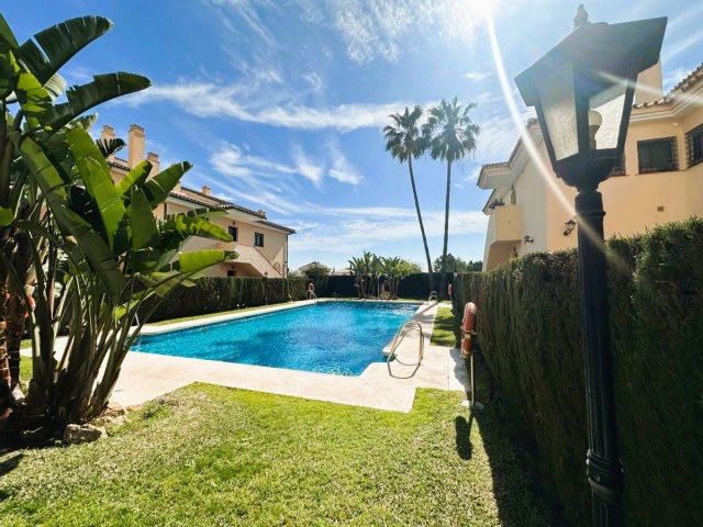 2 Schlafzimmer Apartment in San Pedro de Alcántara