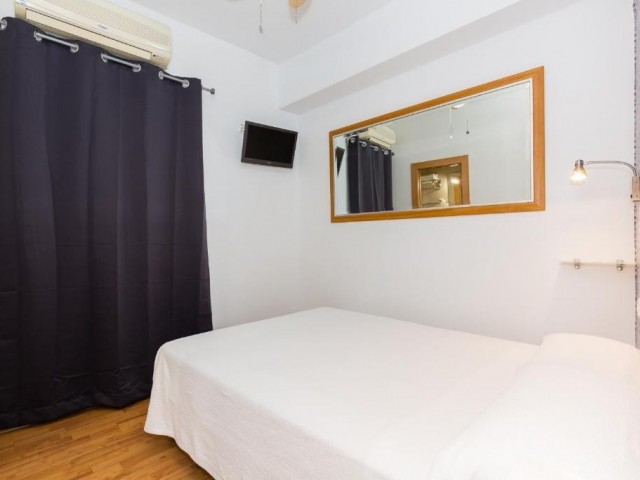 Comercial con 16 Dormitorios  en Torremolinos