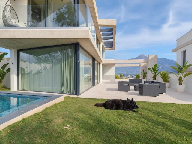 2 Schlafzimmer Villa in Nueva Andalucía