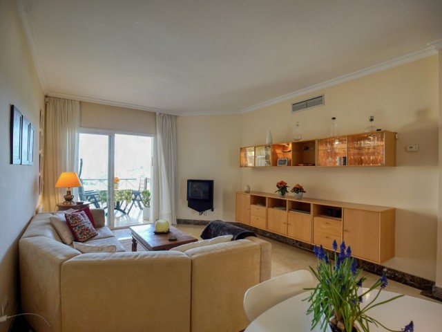 3 Bedrooms Apartment in Estepona