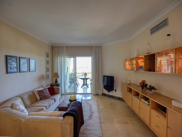 3 Bedrooms Apartment in Bel Air