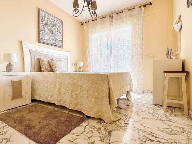 Apartment, El Faro, R4897357