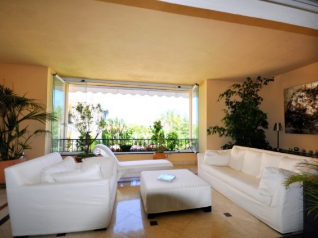 4 Schlafzimmer Apartment in Marbella