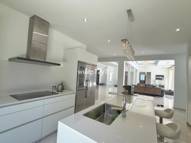 Villa avec 5 Chambres  à Sotogrande