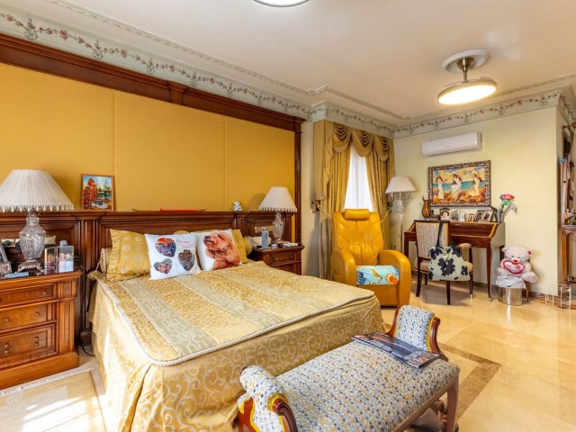 7 Bedrooms Villa in Los Monteros
