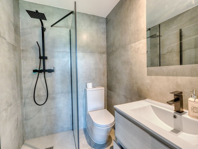 Villa avec 4 Chambres  à Istán