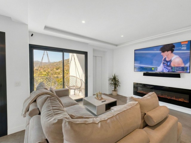 Villa avec 4 Chambres  à Istán